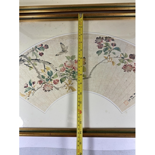 393 - A PAIR OF GILT FRAMED ORIENTAL FAN DESIGN FLORAL PRINTS, 37 X 65CM