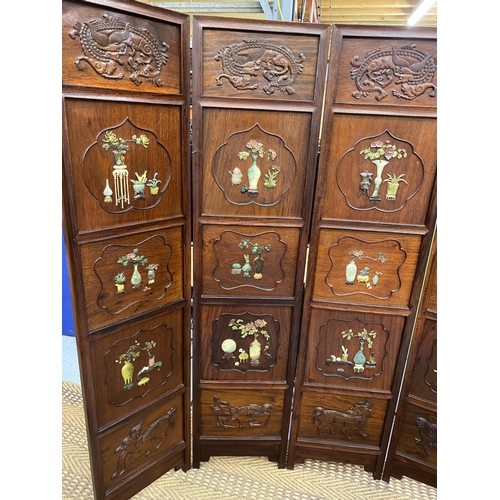 400 - A GREAT QUALITY ORIENTAL CARVED HARDWOOD SIX SECTION SCREEN WITH EIGHTEEN SQUARE PANEL SECTIONS EACH... 