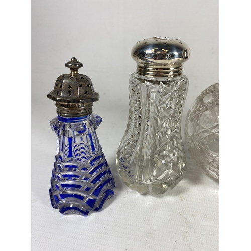 517 - A COLLECTION OF FIVE HALLMARKED SILVER AND CUT GLASS ITEMS, BLUE CUT GLASS SHAKER WITH VICTORIAN SIL... 