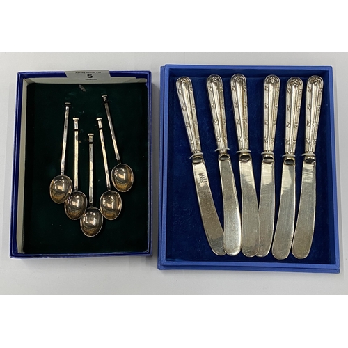 5 - TWO BOXED SILVER ITEMS - FIVE COFFEE SPOONS AND SIX HALLMARKED SILVER HANDLED BUTTER KNIVES