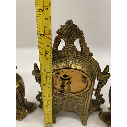 27 - AN ART NOUVEAU DESIGN FRENCH BRASS CLOCK GARNITURE SET, HEIGHT 22CM