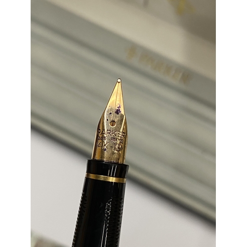 482 - A BOXED PARKER PEN WITH 14CT YELLOW GOLD NIB