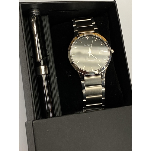 487 - A BOXED ACCURIST WATCH AND PEN SET, WORKING AT TIME OF CATALOGUING BUT NO WARRANTY GIVEN