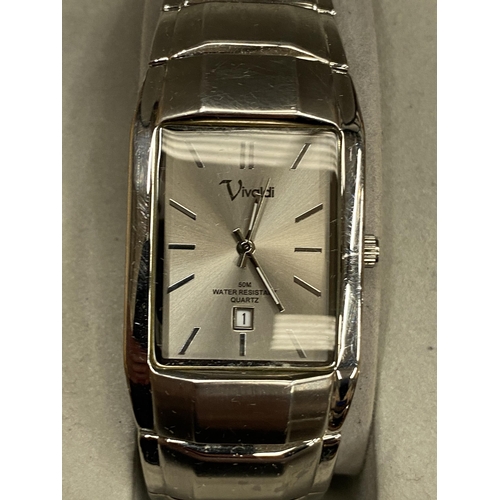 488 - A BOXED VIVALDI GENTS WATCH, WORKING AT TIME OF CATALOGUING BUT NO WARRANTY GIVEN