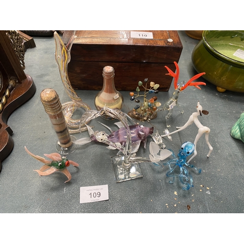 109 - A GROUP OF GLASSWARE ANIMALS, BLUE OCTOPUS ETC