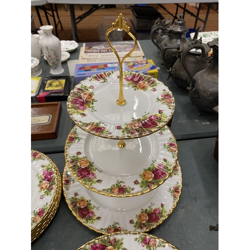 114 - A QUANTITY OF ROYAL ALBERT 'OLD COUNTRY ROSES' TO INCLUDE DINNER PLATES, A CAKE STAND, SIDE PLATES, ... 