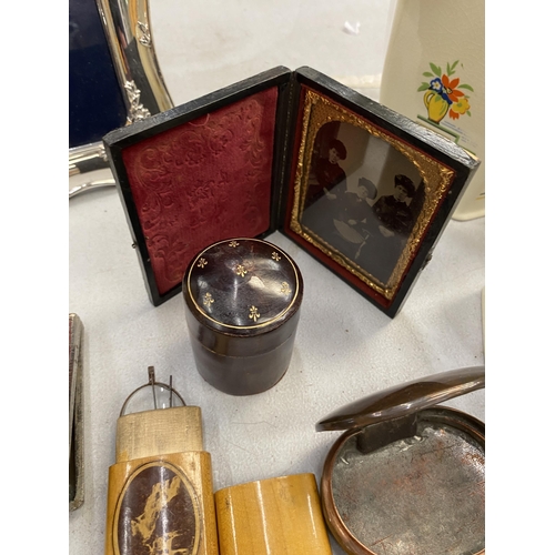 221 - A BRASS HAND POLISHED PHOTO FRAME TOGETHER WITH VARIOUS OTHER ITEMS TO INCLUDE A VINTAGE CIGARETTE C... 