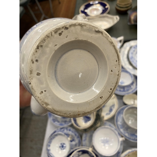 238 - A LARGE COLLECTION OF BLUE AND WHITE 19TH CENTURY AND LATER PORCELAIN TO INCLUDE SPODE, ETC