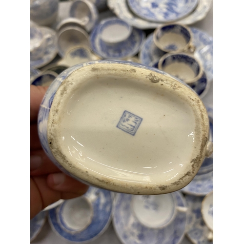 238 - A LARGE COLLECTION OF BLUE AND WHITE 19TH CENTURY AND LATER PORCELAIN TO INCLUDE SPODE, ETC