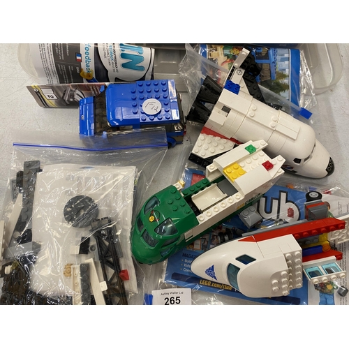 265 - A LARGE AMOUNT OF LEGO TO INCLUDE VEHICLES, PLUS A QUANTITY OF TOY CARS, PLANES, ETC