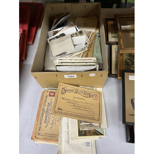 1069 - A BOX OF VINTAGE POSTCARDS