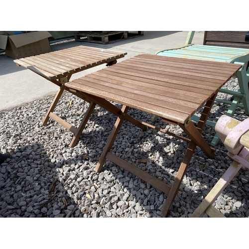 1984 - AN ASSORTMENT OF WOODEN AND METAL GARDEN SEATS AND TABLES