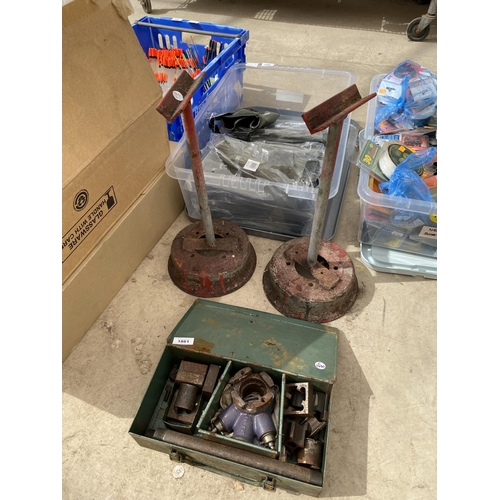 1861 - TWO AXLE STANDS AND A CASED TOOL SET