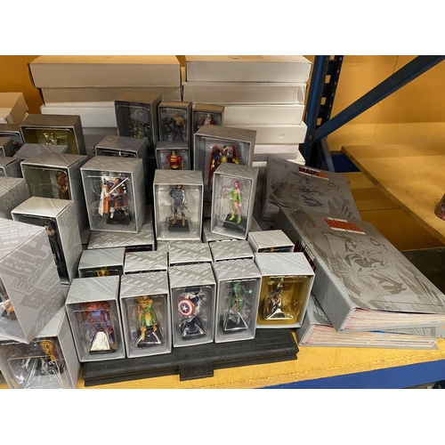 302 - A COMPLETE SET OF 1-200 THE CLASSIC MARVEL COLLECTION FIGURES, ALL BOXED AS NEW COMPLETE WITH 200 MA... 