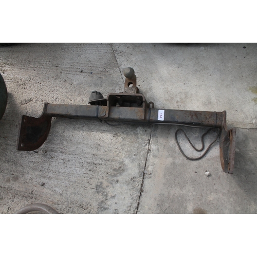 114 - A BOLT ON TOW BAR WITH TOW BALL HITCH NO VAT