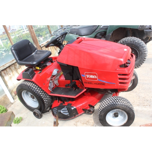 118 - TORO RIDE ON MOWER IN GOOD WORKING NEW BATTERY & BLADES NO VAT