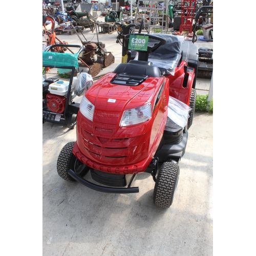 156 - A NEW MOUNTFIELD T30M RIDE ON LAWN MOWER COMPLETE WITH A 200L REAR GRASS BOX POWERED BY A STIGG ST35... 