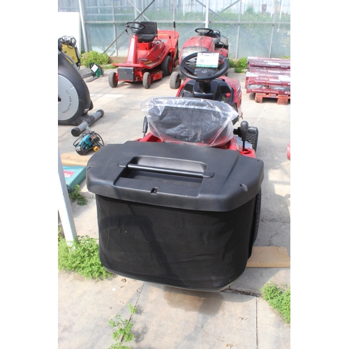 156 - A NEW MOUNTFIELD T30M RIDE ON LAWN MOWER COMPLETE WITH A 200L REAR GRASS BOX POWERED BY A STIGG ST35... 