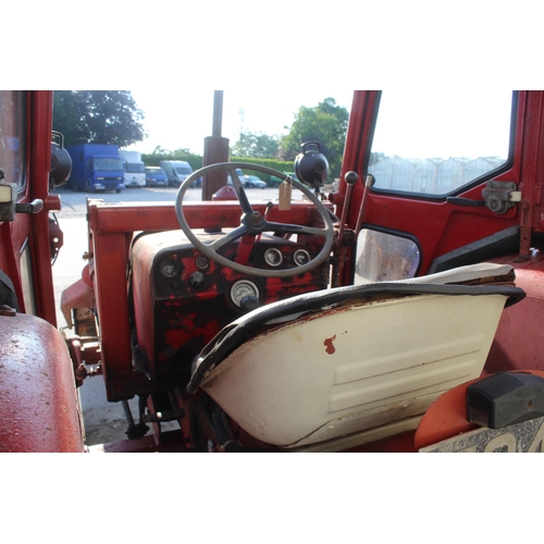 222 - AN INTERNATIONAL B414 TRACTOR WITH HYDRAULIC TIP FORE END LOADER SERIAL NUMBER 763 THE VENDOR STATES... 