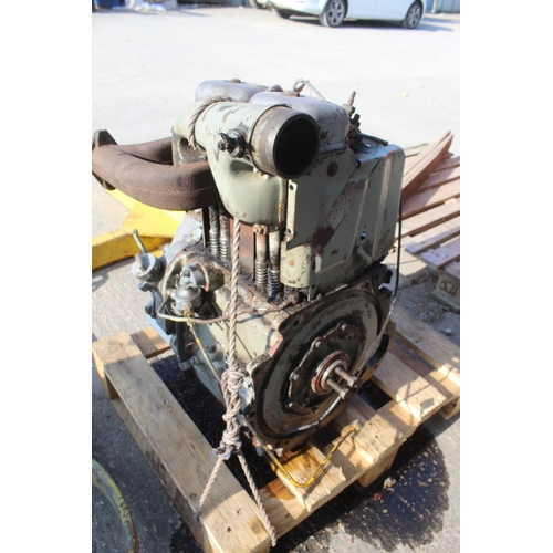 230 - A DEUTZ 2 CYLINDER ENGINE PLUS VAT