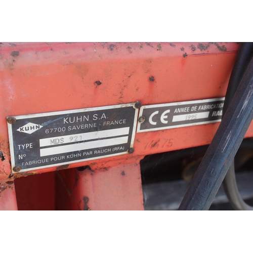 233 - KUHN MDS 921 FERT SPINNER + VAT