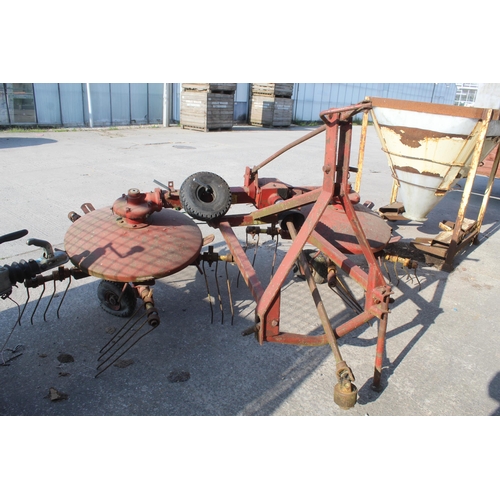 245 - A NEW HOLLAND TWIN ROTAR HAYBOB NO VAT