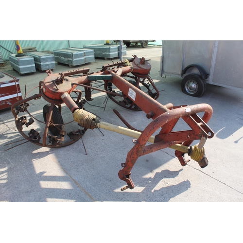 254 - A ZWEEGERS TWO ROTOR HAY BOB WITH PTO SHAFT NO VAT