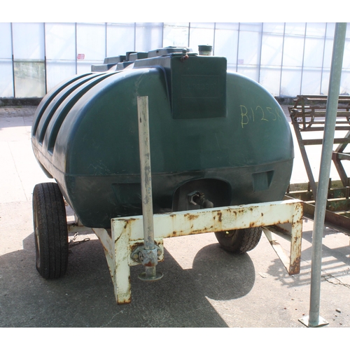 259 - A LP1320 FUEL BOWSER WITH A PLASTIC TANK NO VAT