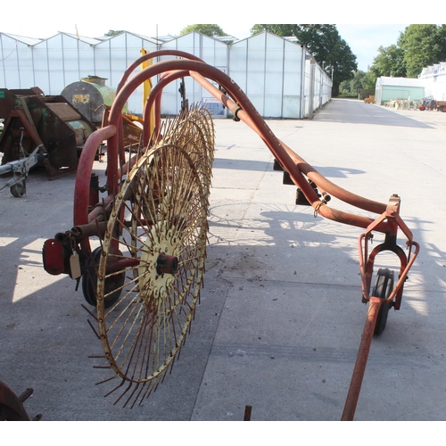 268 - A VICON LELY SIX ROTOR ACROBAT HAY RAKE NO VAT