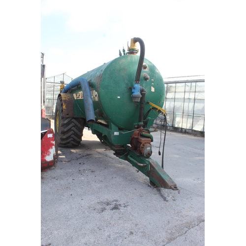 274 - A SINGLE AXLE MAJOR 2050 GALLON SLURRY TANKER WITH VACUUM PUMP AND SLURRY PIPE PLUS VAT