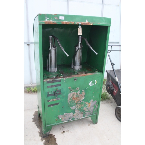 38 - A CASTROL OIL DISPENSER IN GWO   NO VAT