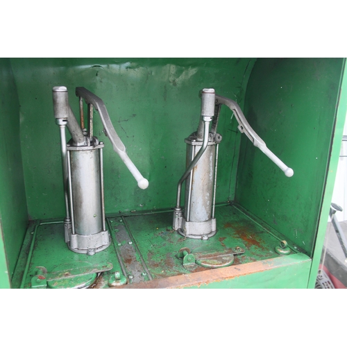 38 - A CASTROL OIL DISPENSER IN GWO   NO VAT