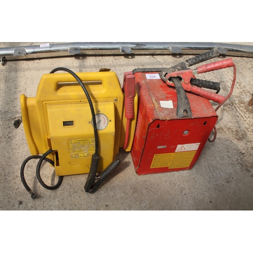 452 - JUMP START AND CLARKE BATTERY CHARGER  NO VAT