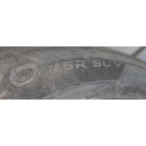 460 - LAND ROVER WHEELS AND TYRES 2 X 5.55.20  NO VAT