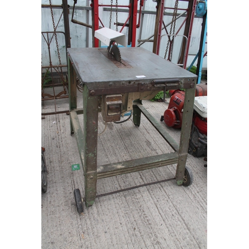 6 - 230v TABLE SAW BELIEVED IN WORKING ORDER BUT NO WARRANTY  NO VAT