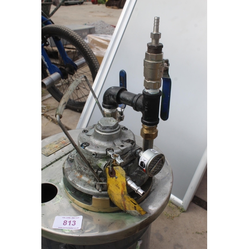 813 - PNEUMATIC PAINT PUMP  NO VAT