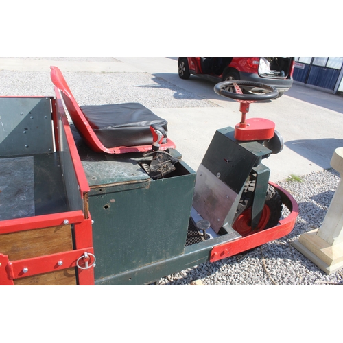 130A - A PETROL ENGINE 'MARTIN TRUCKS BE2' MARKET GARDENERS TRICYCLE WITH MANUAL TIPPER BODY (REQUIRES A NE... 