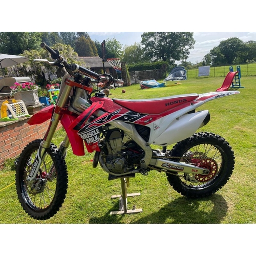 131A - A 2014 HONDA CRF 450R MOTORCYCLE IN EXCELLENT  CONDITION NO VAT UNFORTUNATELY DUE TO UNFORSEEN CIRCU... 