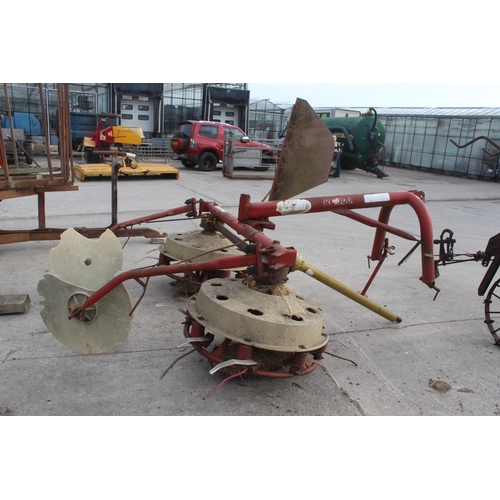 294 - VICON RC300 HAY RAKE   NO VAT