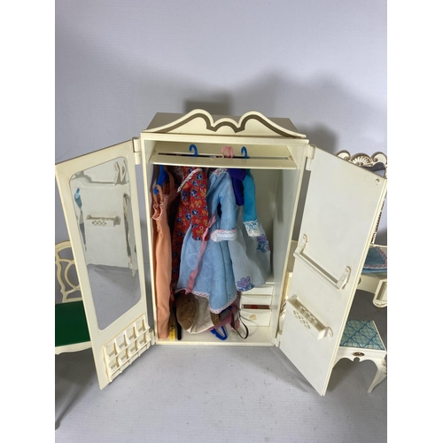 362 - A VINTAGE PEDIGREE SINDY BEDROOM SET TO INCLUDE DRESSING TABLE AND STOOL, WARDROBE, BED, ETC., AND S... 