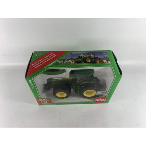 394 - A BOXED SIKU MODEL OF A JOHN DEERE 8R- 370 TRACTOR REF NO 43329 SCALE 1:32