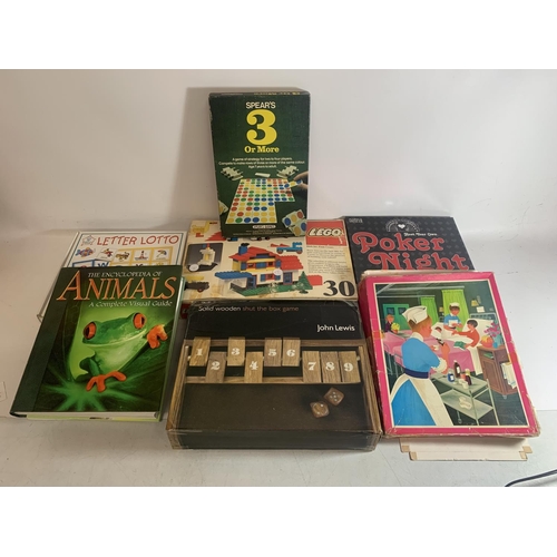 400 - A QUANTITY OF BOXED VINTAGE GAMES TO INCLUDE A LEGO BASIC SET, LETTER LOTTO, POKER NIGHT, SHUT THE B... 