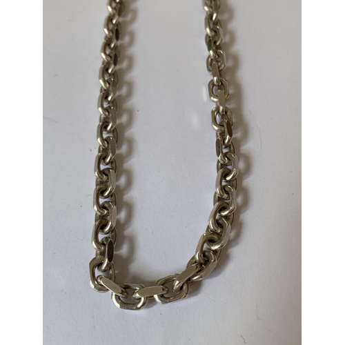 545 - A SILVER NECKLACE LENGTH 18 INCHES