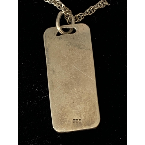 557 - A SILVER NECKLACE WITH INGOT IN A PRESENTATION BOX