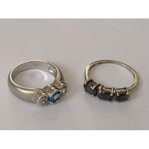 560 - FIVE SILVER RINGS