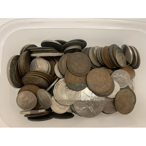 134 - A QUANTITY OF VINTAGE COINS TO INCLUDE PRE-DECIMAL