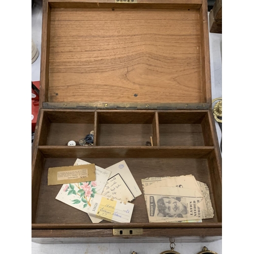 189 - A VINTAGE MAHOGANY STATIONERY/WORK BOX