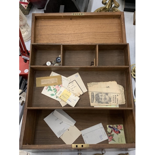 189 - A VINTAGE MAHOGANY STATIONERY/WORK BOX