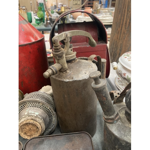 234 - A MIXED LOT OF VINTAGE METAL ITEMS, GAS CAN, BLOW TORCHES, LANTERN ETC