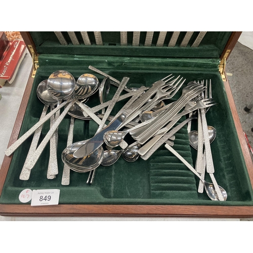 849 - A BOXED VINERS STUDIO CUTLERY SET